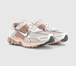 Zoom Vomero 5 Trainers
